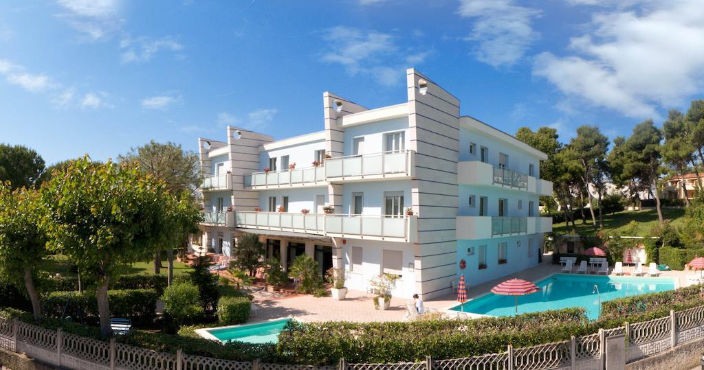 Hotel Kon Tiki Numana Exterior foto